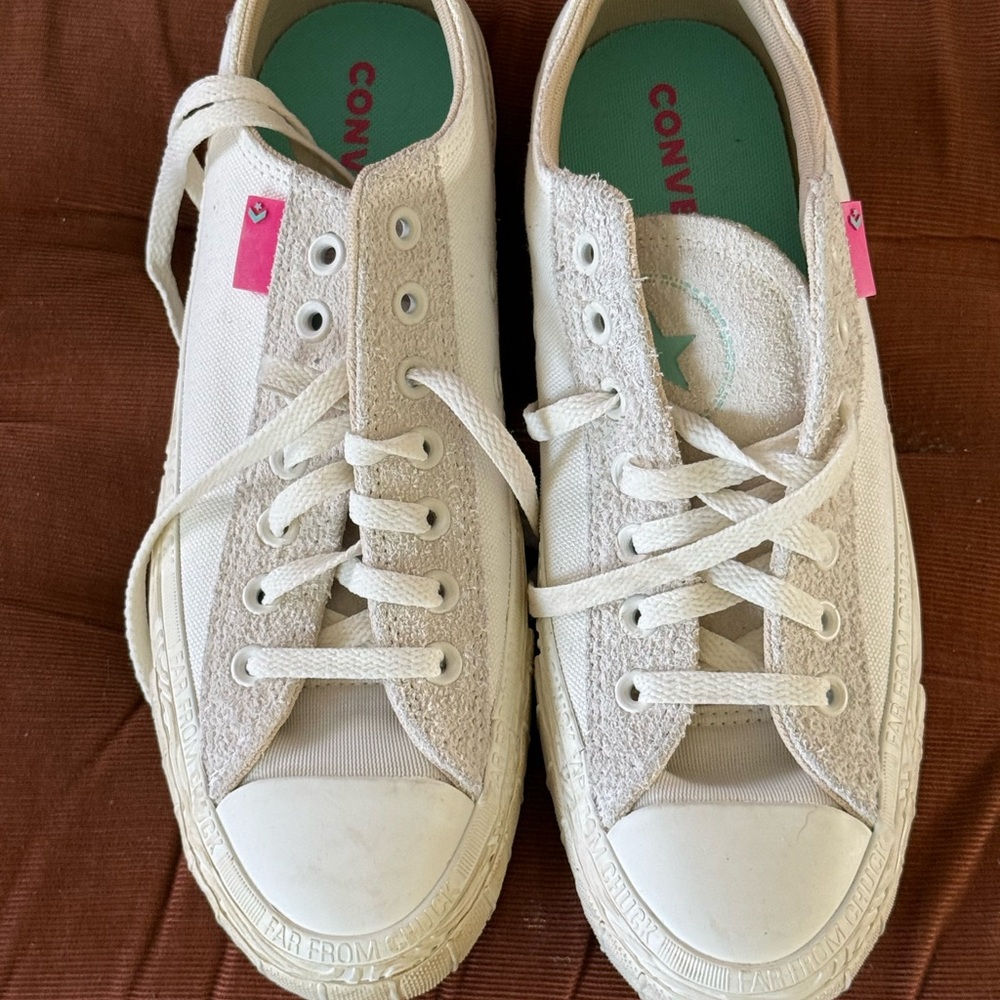 Converse White Low-Top Sneakers with Teal Insole and Pink Tabs